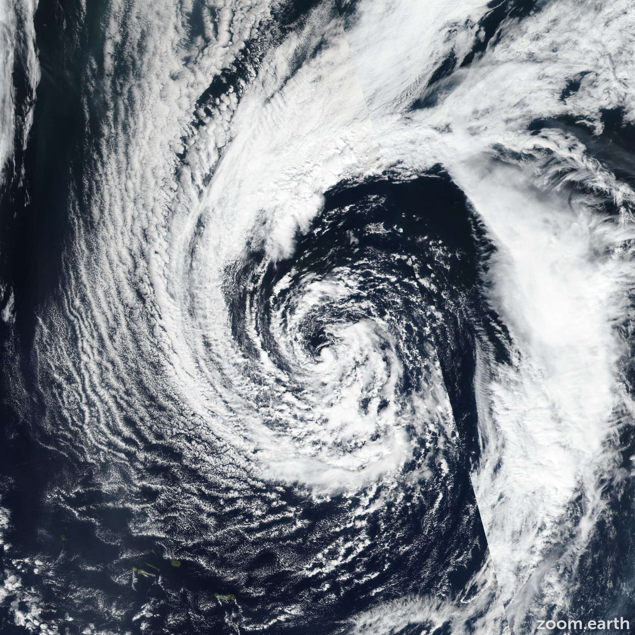 Subtropical Storm Alpha 2020 | Zoom Earth