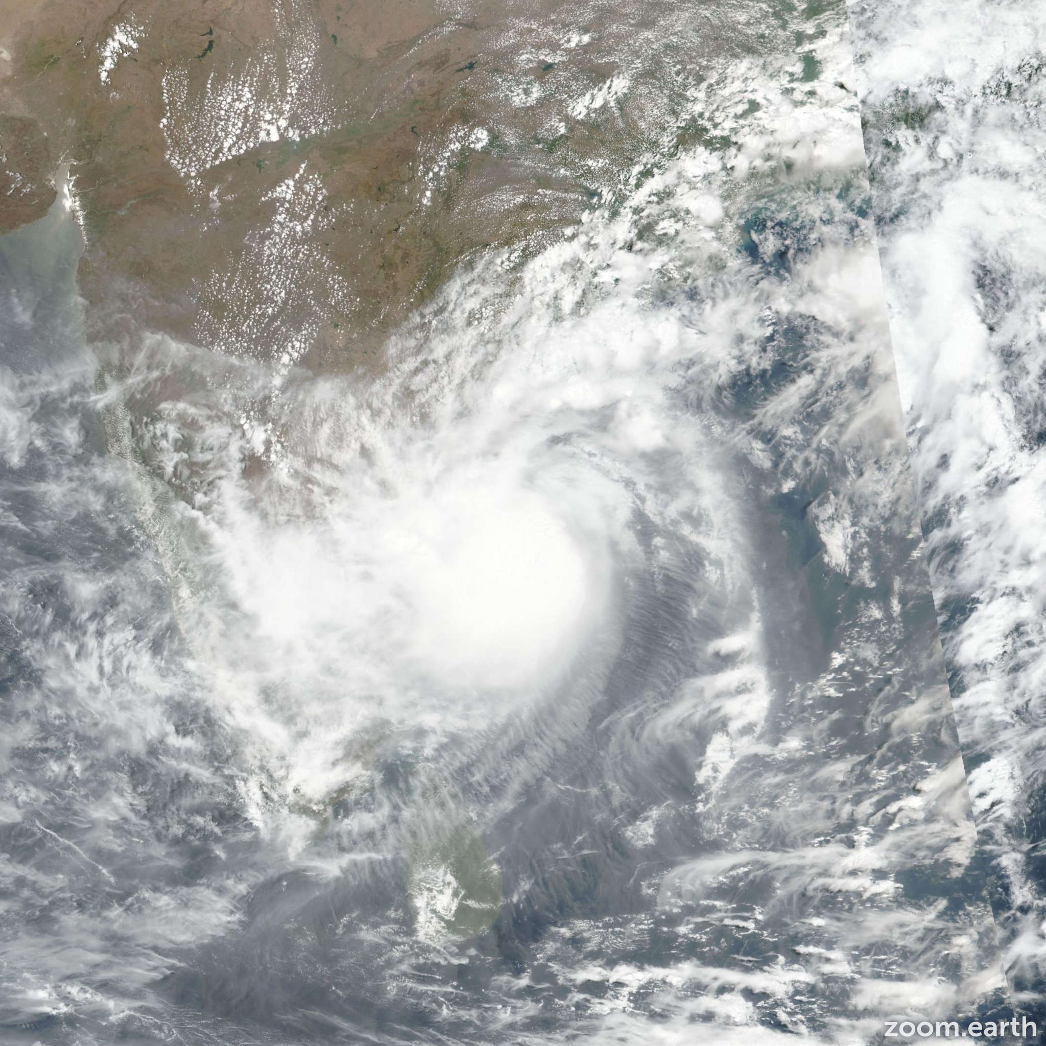 Cyclonic Storm Asani 2022 | Zoom Earth
